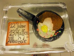 und eine Torte - Pfanne mit Schnitzel und Spiegelei - von der Bäckerei & Konditorei LEHMANN